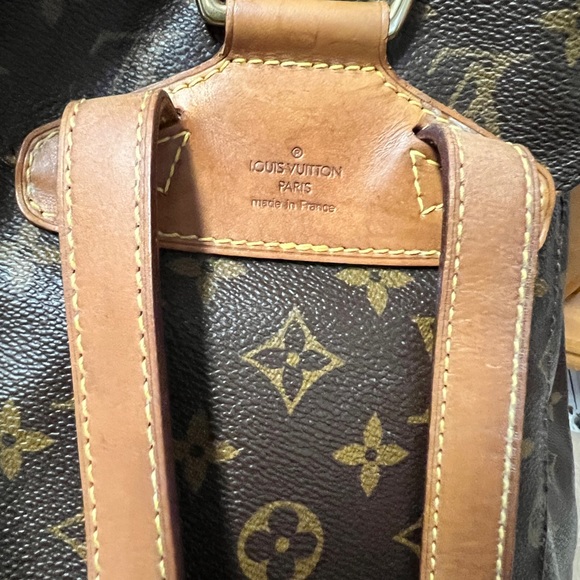 Authentic Louis Vuitton monogram canvas Montsouris MM. - Picture 6 of 8